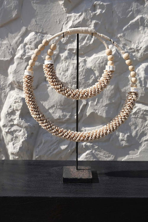 Double Shell Necklace with Stand - Natural