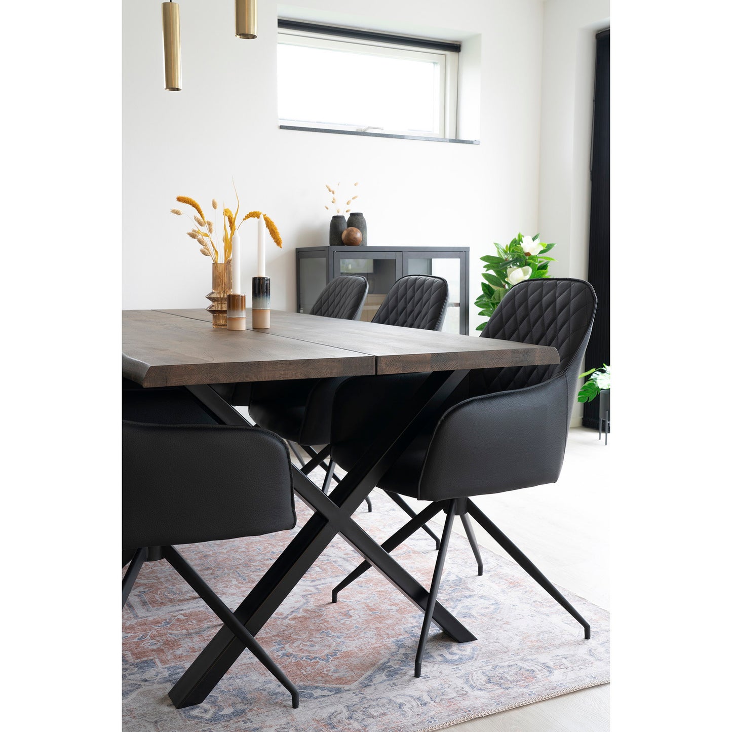 Silla de comedor Harbo con giro - Negro