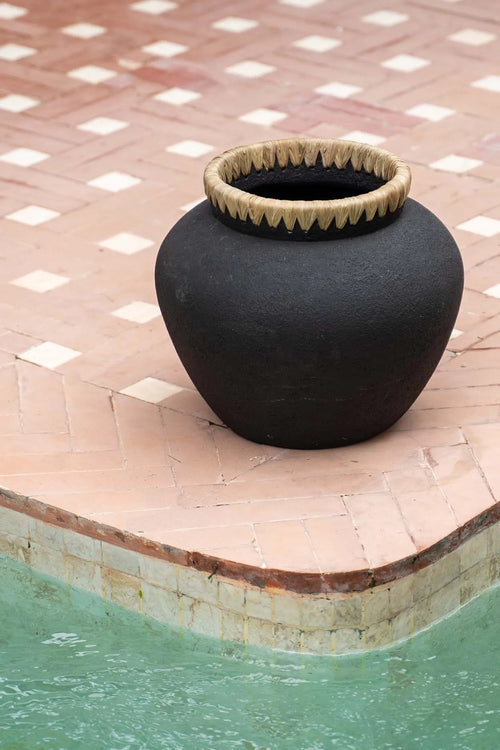 The Styly Vase - Natural Black - L