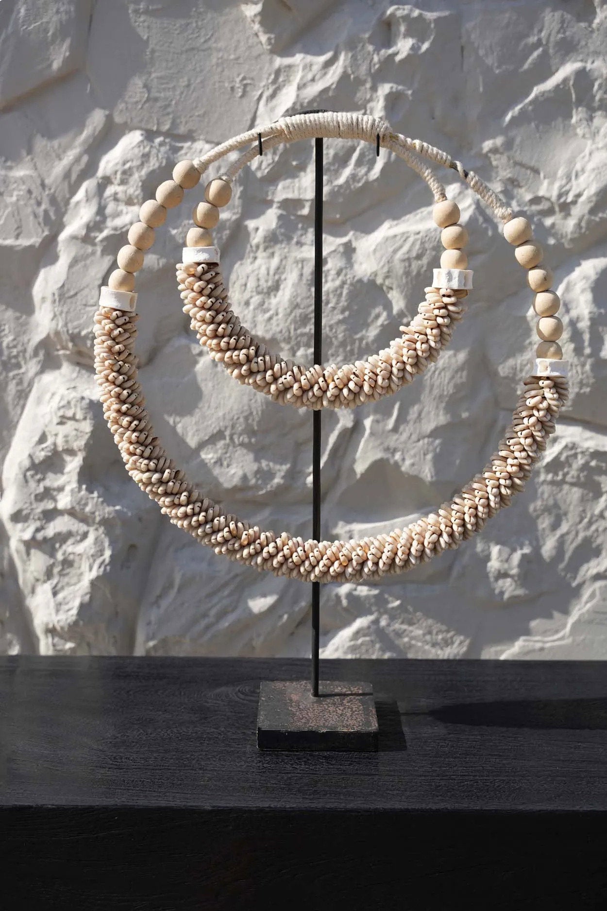 El collar de doble concha con soporte - Natural