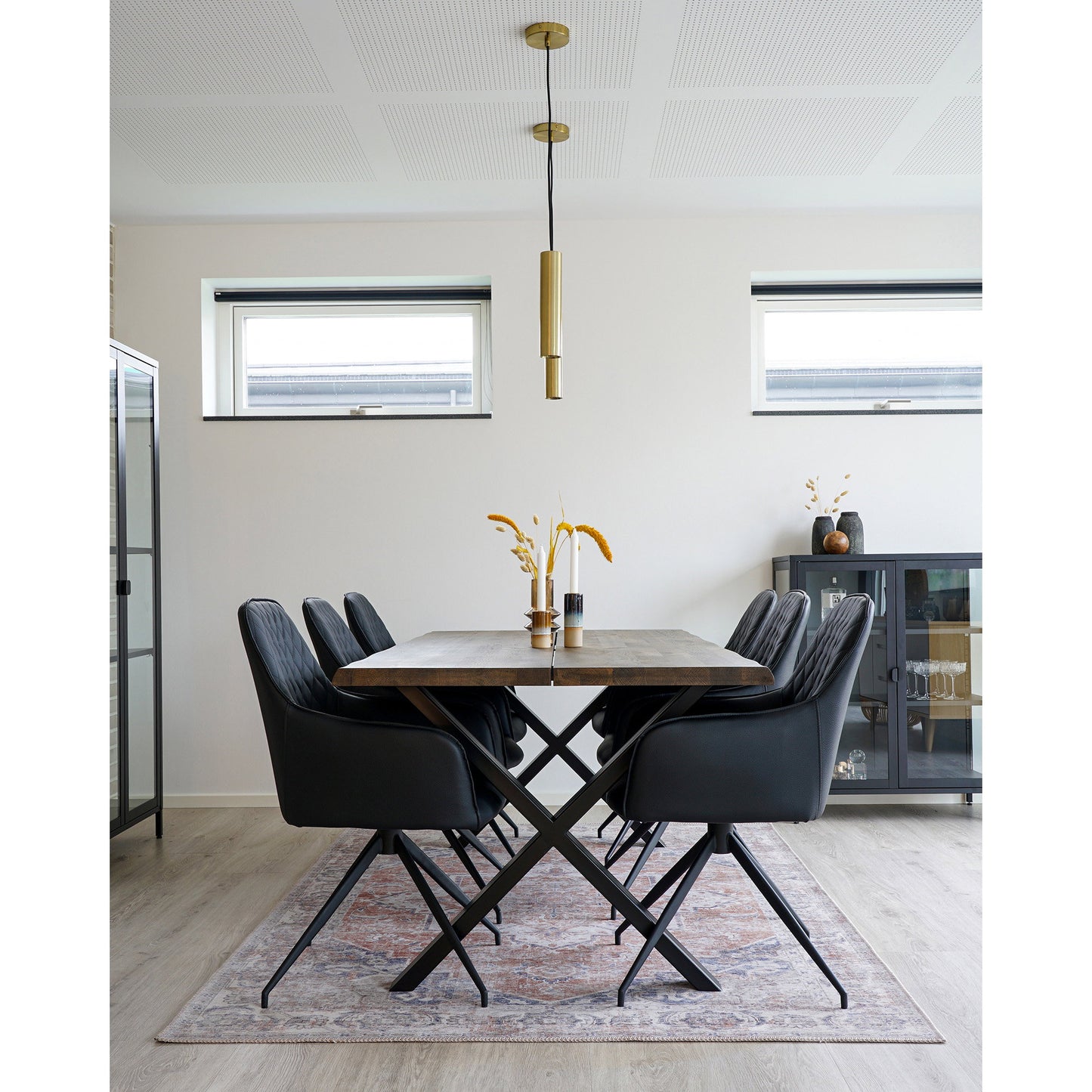 Silla de comedor Harbo con giro - Negro