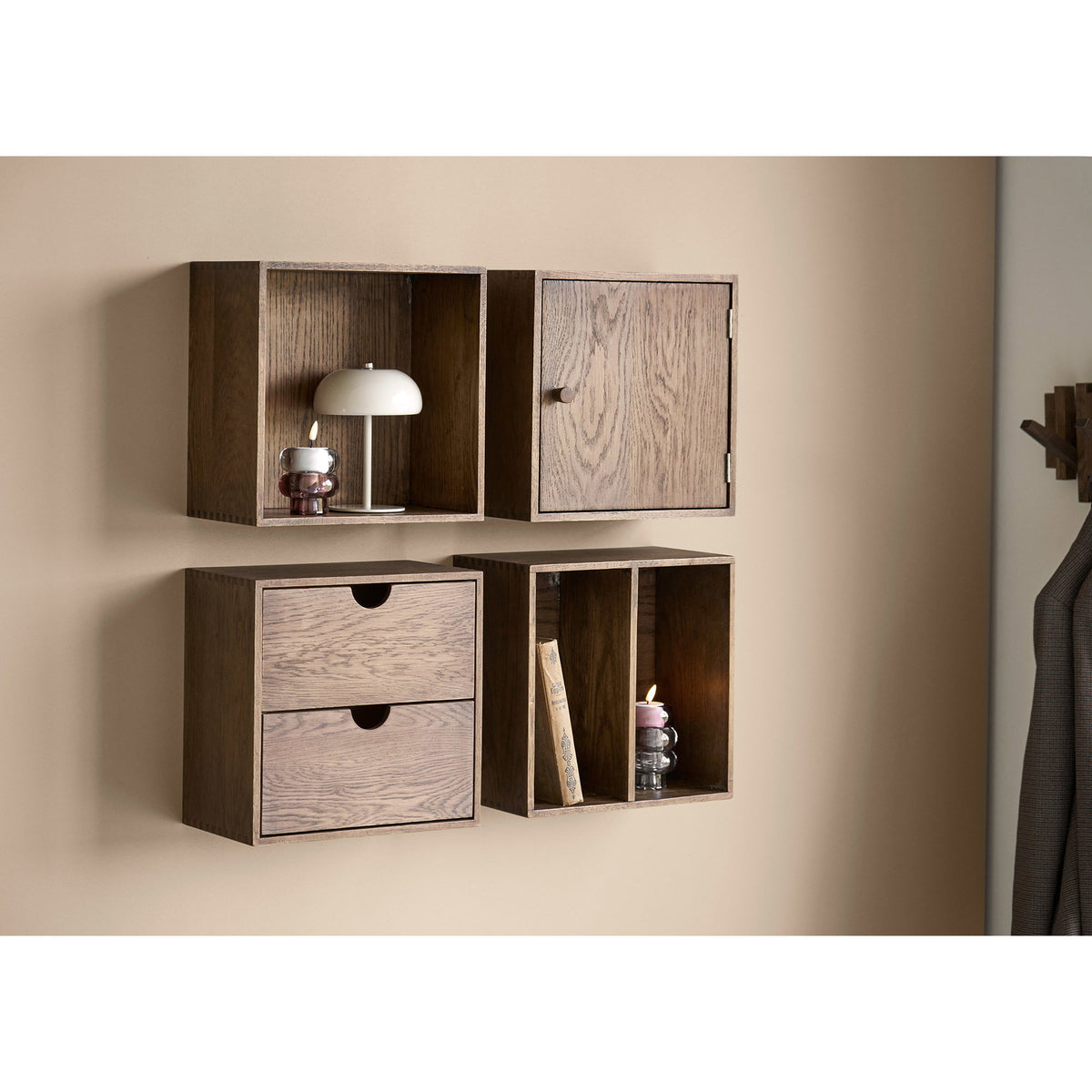 Estante de pared Townsville con puerta - Marrón oscuro